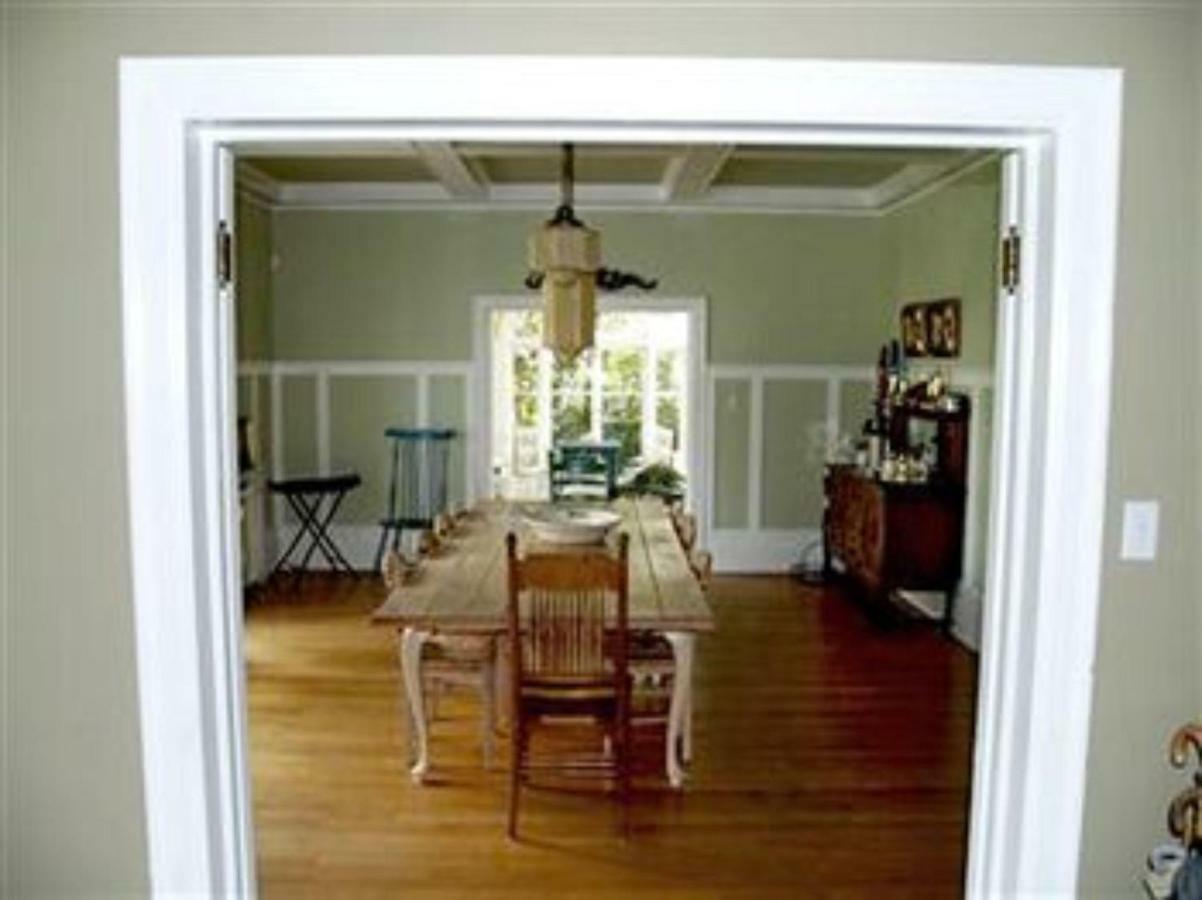 The Villa Bed & Breakfast (Adults Only) Tacoma Restaurant billede